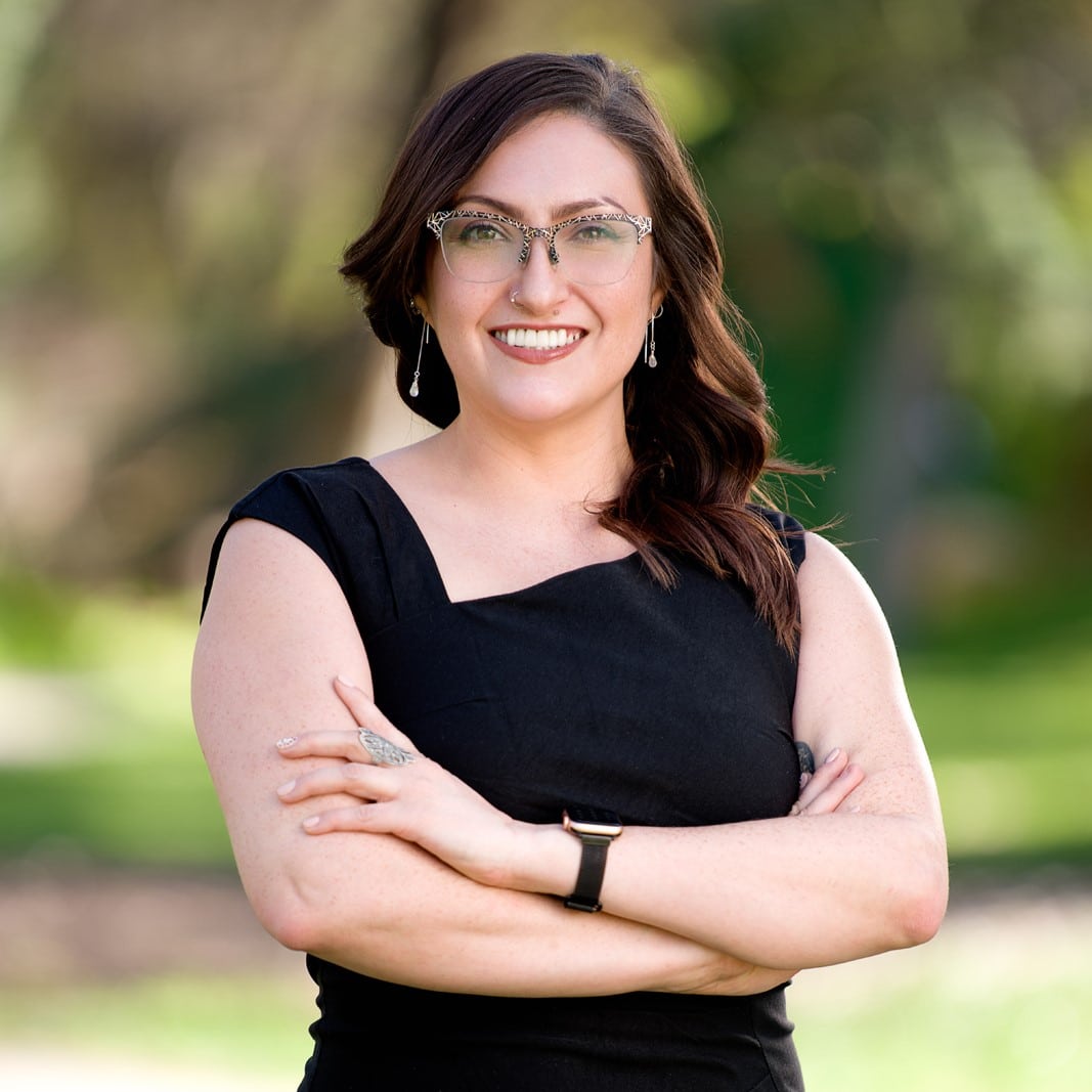 Resa updated headshot